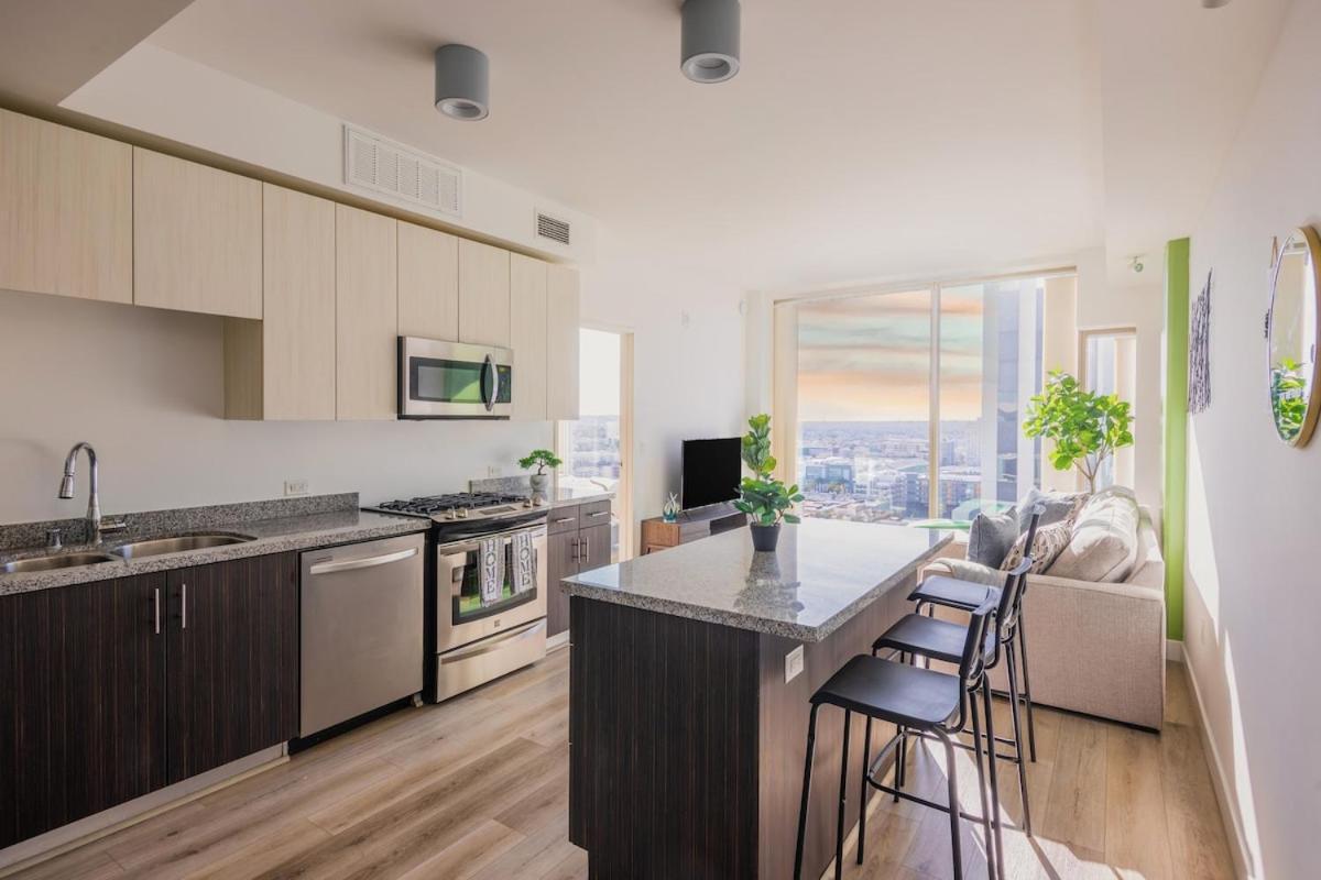 Apartamento Fabulous And Hollywood Views For 4 *